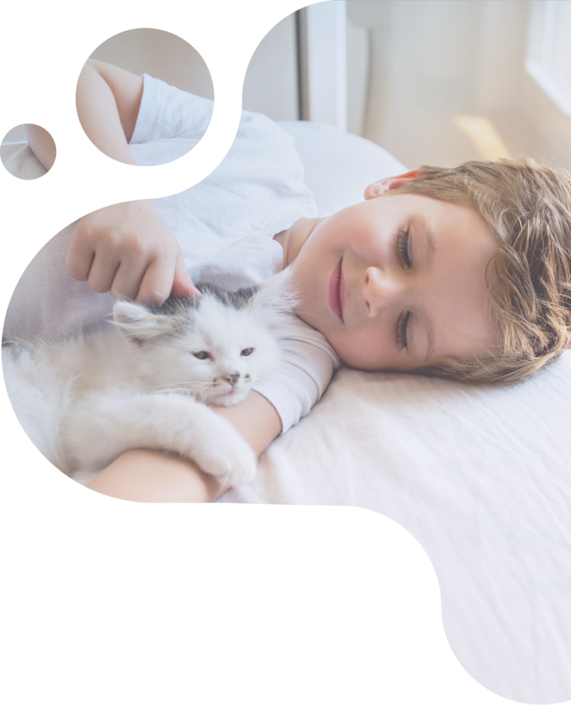 Photo Enfants360 enfant avec chat